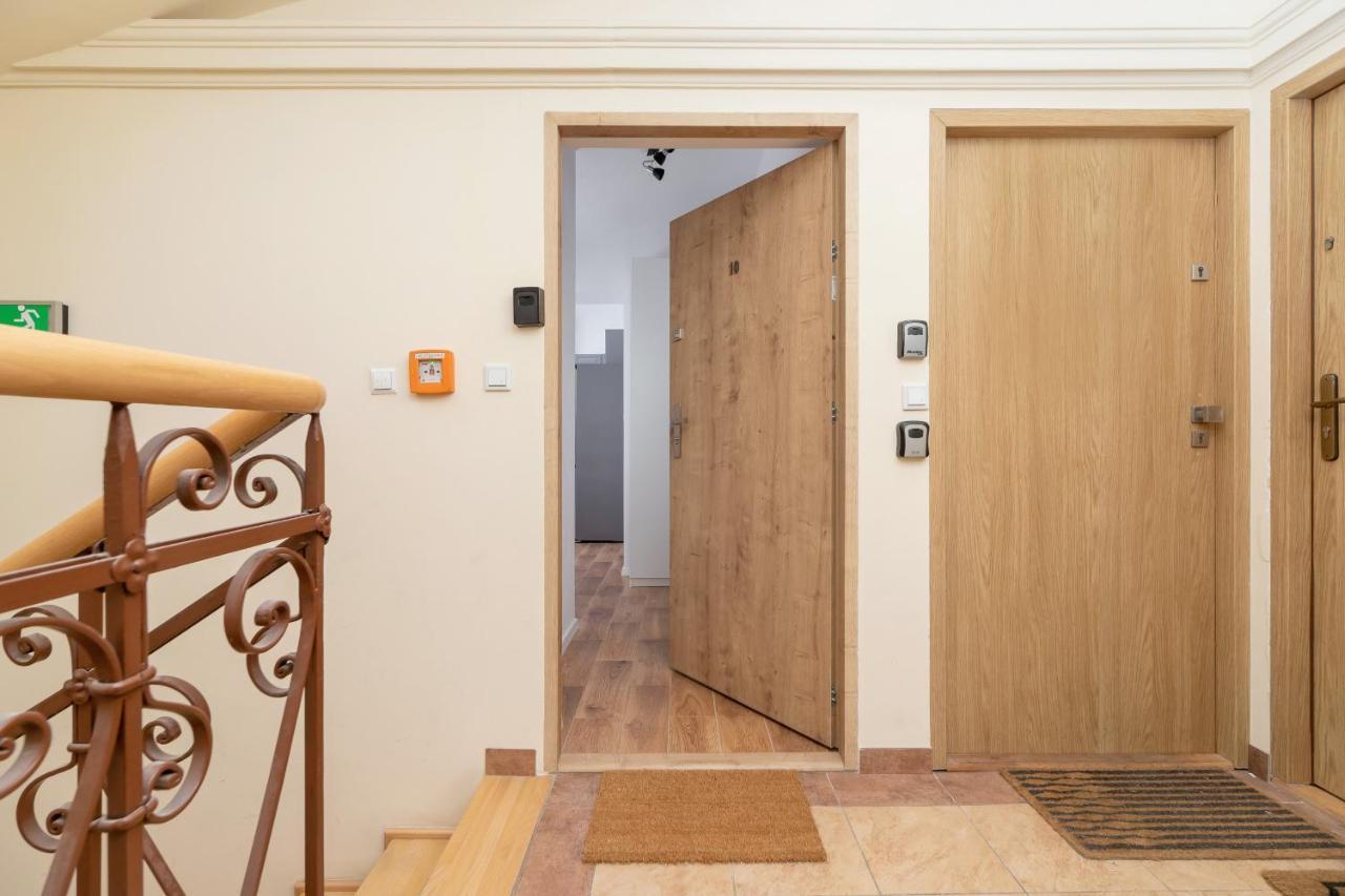 Radziwillowska Apartment Cracow Planty By Noclegi Renters Krakow Exterior photo